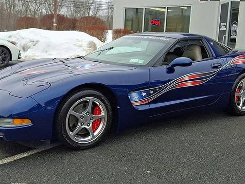 2004 Chevrolet Corvette Base