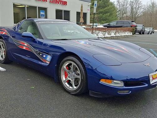 2004 Chevrolet Corvette Base