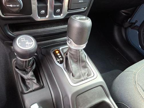 Anvil Clearcoat 2024 Jeep Wrangler Sport