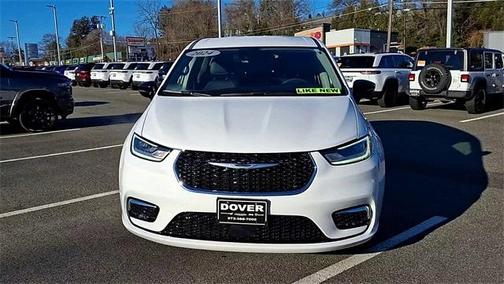 2024 Chrysler Pacifica Hybrid Select