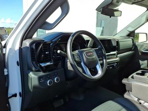 Summit White 2023 GMC Sierra 1500 SLE