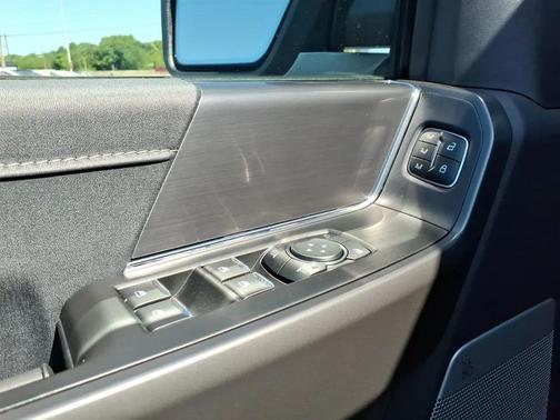 White 2025 Ford F-150 Lariat