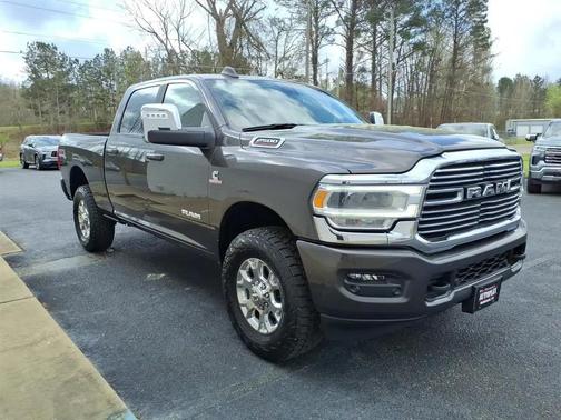 2024 RAM 2500 Laramie Crew Cab 4x4 6'4' Box