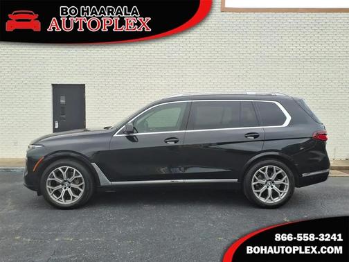 Black Sapphire Metallic 2023 BMW X7 xDrive40i