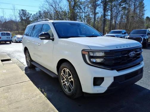 2025 Ford Expedition Active