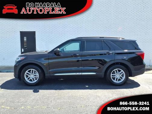 Agate Black Metallic 2025 Ford Explorer Active