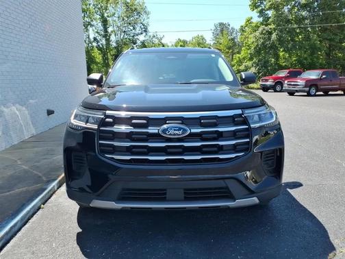 Agate Black Metallic 2025 Ford Explorer Active