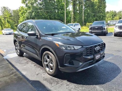 Agate Black Metallic 2025 Ford Escape ST-Line