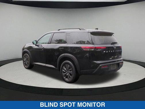 2023 Nissan Pathfinder SV 4WD