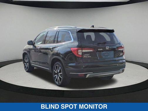 2022 Honda Pilot Touring 8-Passenger