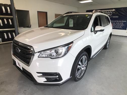 Photo 3 of 30 of 2020 Subaru Ascent Limited 7-Passenger