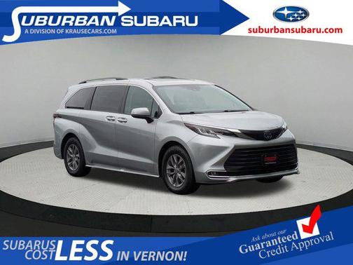 2023 Toyota Sienna XLE 8 Passenger