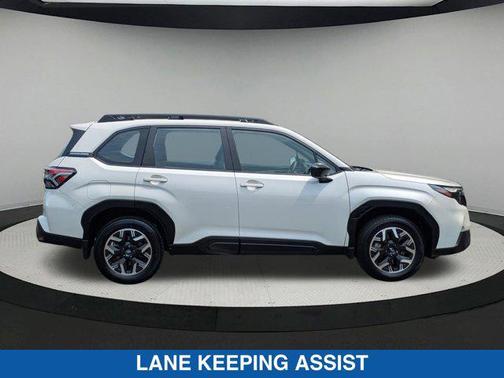 2025 Subaru Forester Base