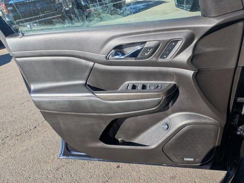 2022 GMC Acadia AWD SLT