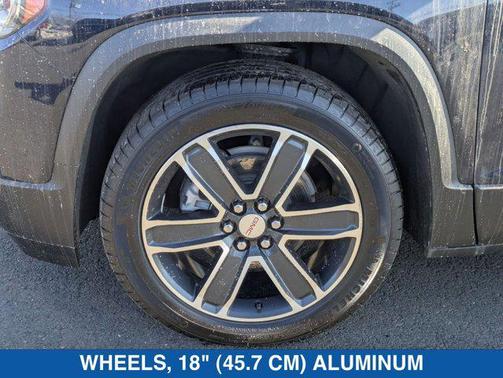 2022 GMC Acadia AWD SLT