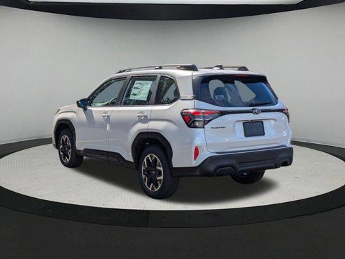 2025 Subaru Forester Base