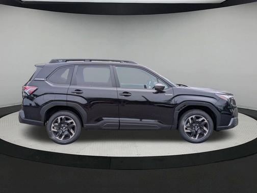 Crystal Black Pearl 2026 Subaru Forester Hybrid Premium