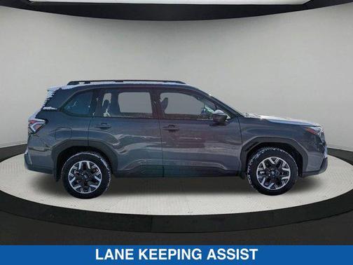 2025 Subaru Forester Base