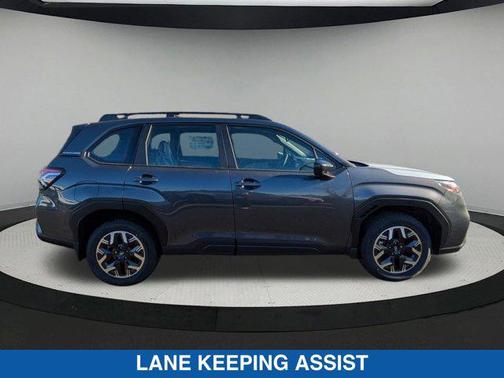 2025 Subaru Forester Base