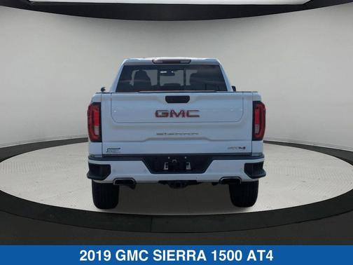 Summit White 2019 GMC Sierra 1500 AT4