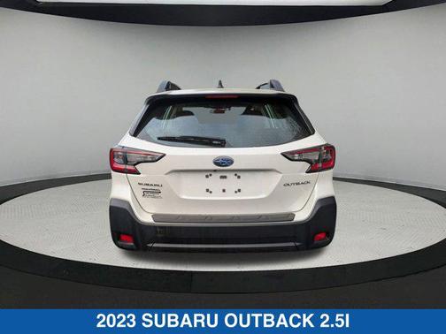 2023 Subaru Outback Base