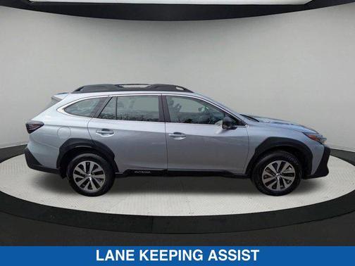 2025 Subaru Outback Base