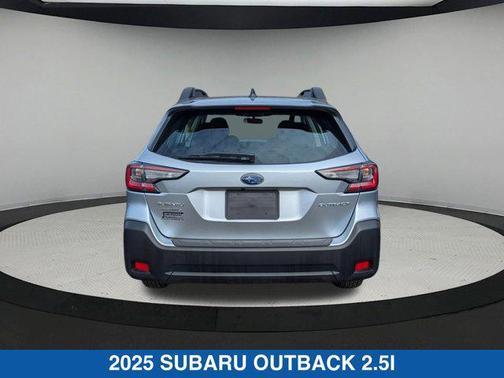 2025 Subaru Outback Base