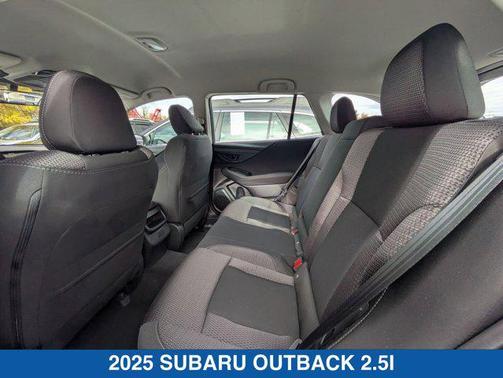 2025 Subaru Outback Base