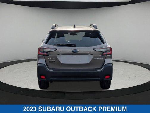 Brilliant Bronze Metallic 2023 Subaru Outback Premium