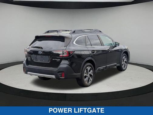 Crystal Black Pearl 2020 Subaru Outback Limited XT