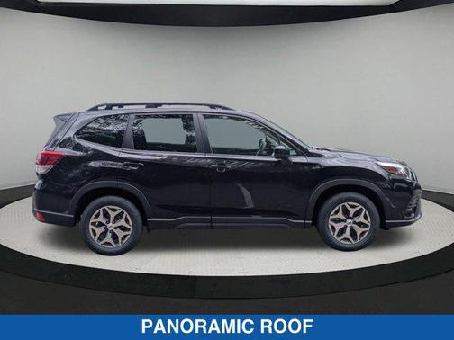 Crystal Black Silica 2023 Subaru Forester Premium