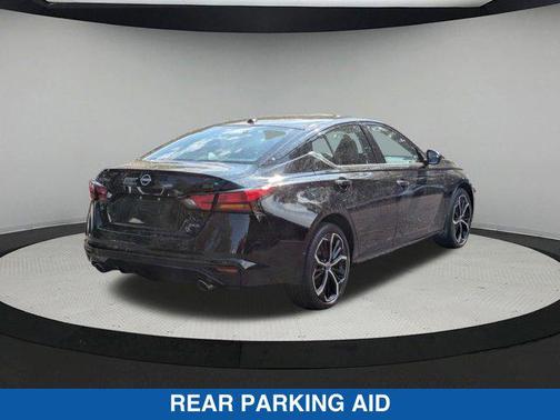 Super Black 2024 Nissan Altima SR Intelligent AWD