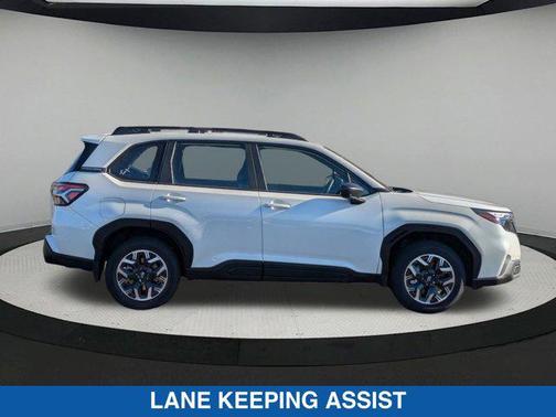 2025 Subaru Forester Base