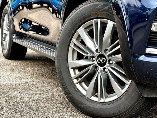 Hermosa Blue 2024 INFINITI QX80 Luxe