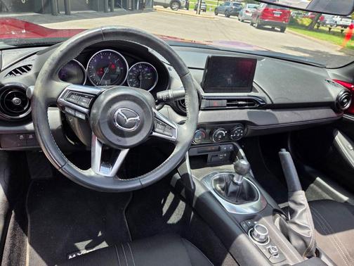 Soul Red Crystal Metallic 2021 Mazda MX-5 Miata Club