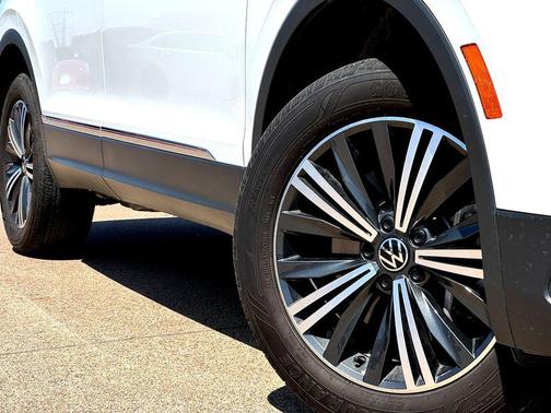 2024 Volkswagen Tiguan 2.0T Wolfsburg Edition