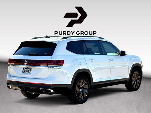 Pure White 2024 Volkswagen Atlas 2.0T SE w/Technology