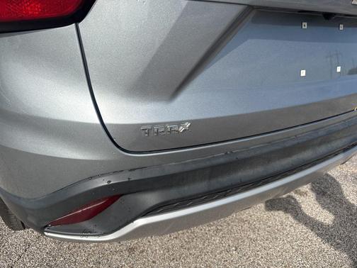 Sterling Gray Metallic 2026 Chevrolet Trax LT