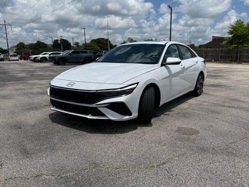 Serenity White 2025 Hyundai ELANTRA SEL