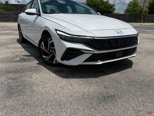Serenity White 2025 Hyundai ELANTRA SEL