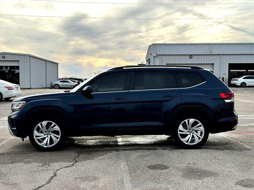 2022 Volkswagen Atlas 3.6L SE w/Technology