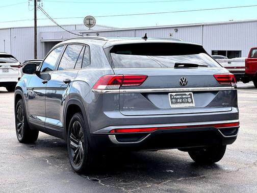 2022 Volkswagen Atlas Cross Sport 3.6L V6 SE w/Technology