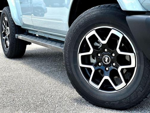 Cactus Gray 2024 Ford Bronco Outer Banks