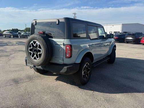 Cactus Gray 2024 Ford Bronco Outer Banks