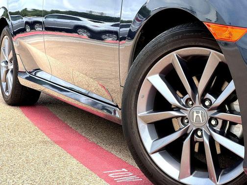Polished Metal Metallic 2019 Honda Civic EX-L