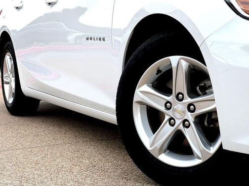Summit White 2020 Chevrolet Malibu 1LS