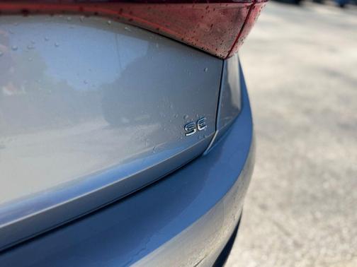 Opal White Pearl 2025 Volkswagen Jetta 1.5T SE