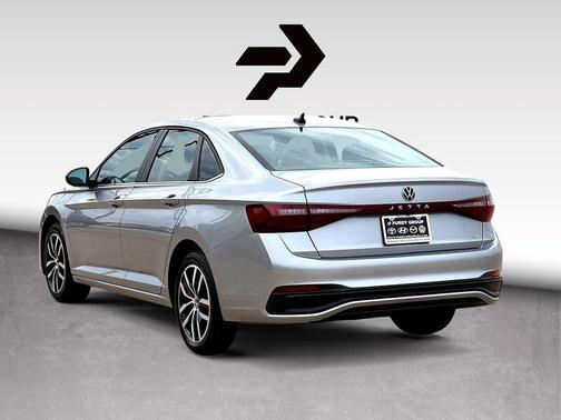 Opal White Pearl 2025 Volkswagen Jetta 1.5T SE