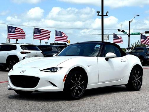 Snowflake White Pearl Mica 2026 Mazda MX-5 Miata Grand Touring