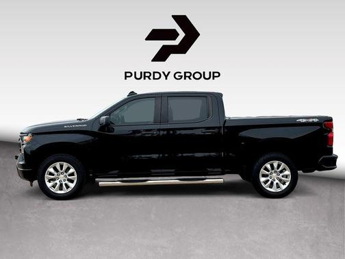 Black 2022 Chevrolet Silverado 1500 Custom